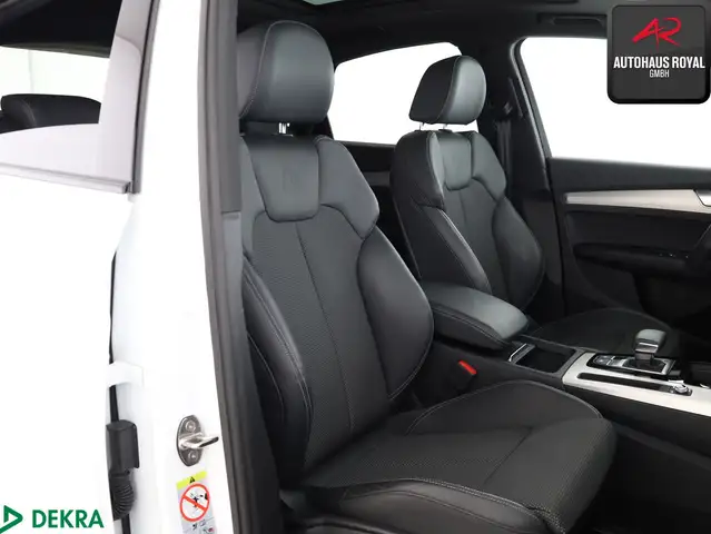 Audi Q5 view 12