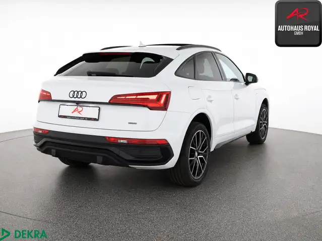 Audi Q5 view 3