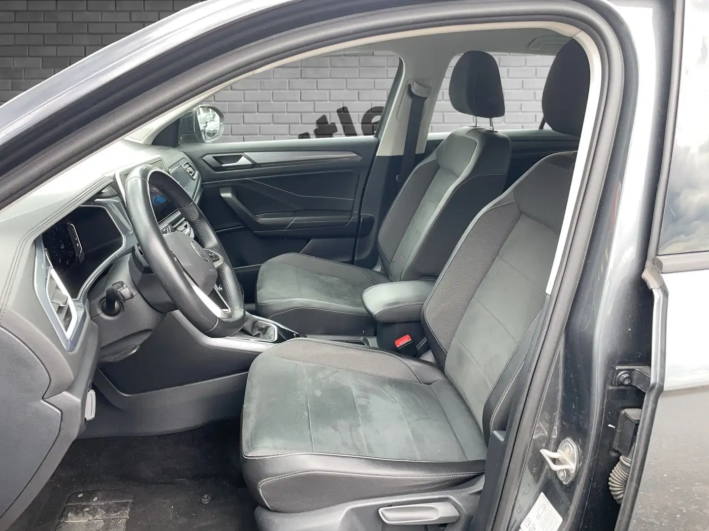 Volkswagen T-Roc 1.5 TSI Style DSG ASSIST+CARPLAY+LED+NAVI Grau - 2