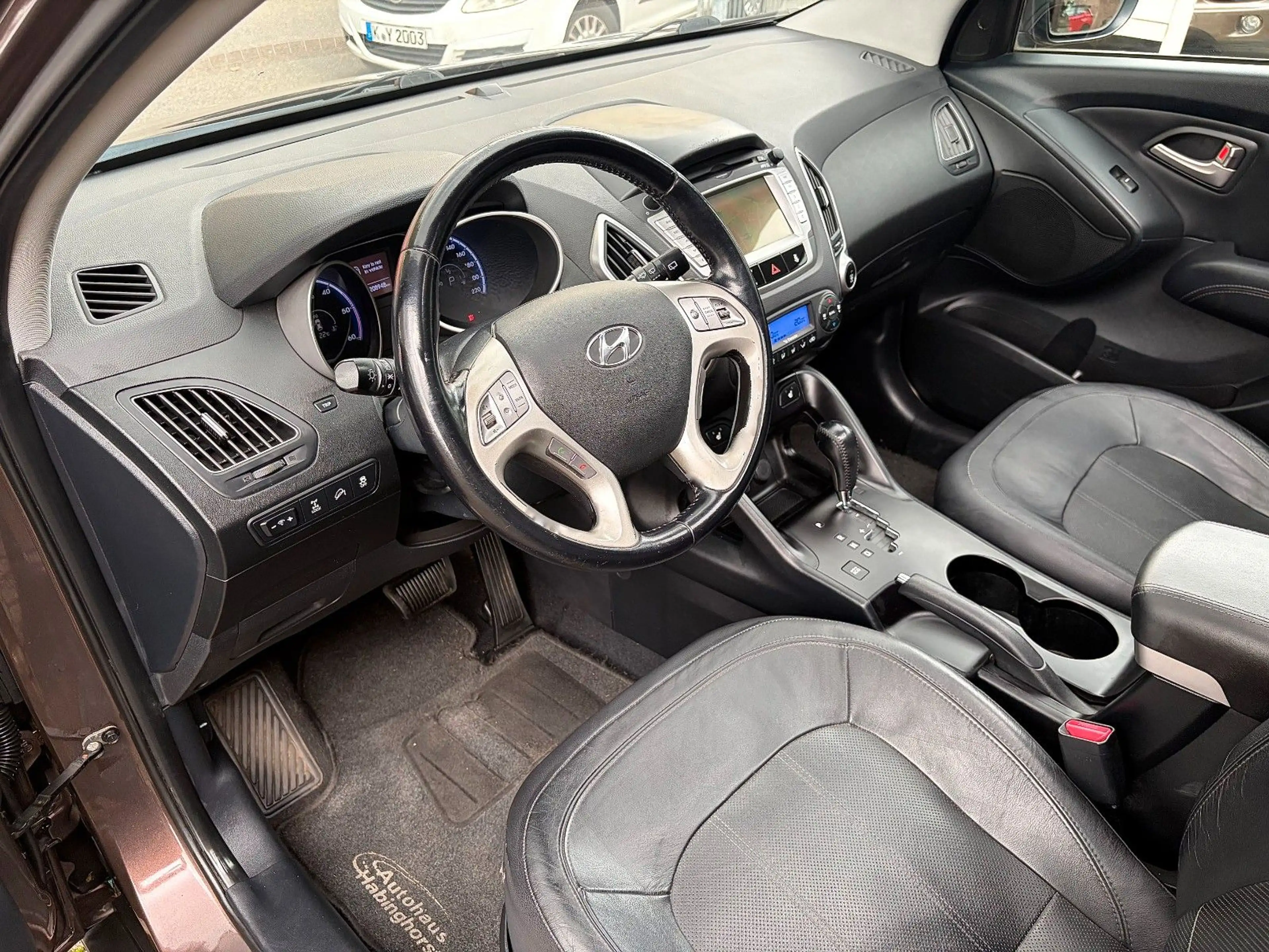 Hyundai iX35 PREMIUM AWD *AUTOM+NAVI+PANO+LEDER+18'ALU* — photo 13