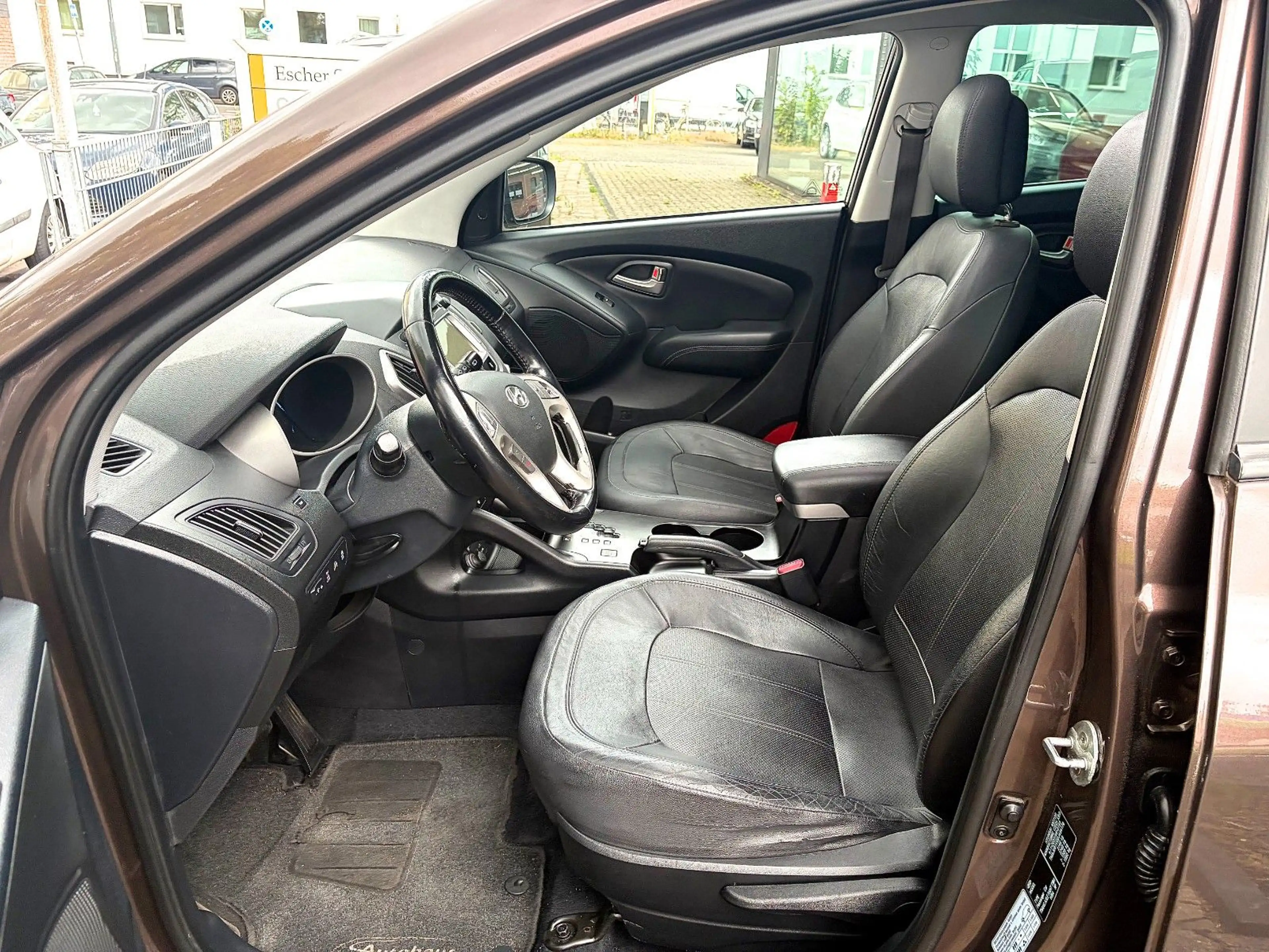Hyundai iX35 PREMIUM AWD *AUTOM+NAVI+PANO+LEDER+18'ALU* — photo 15