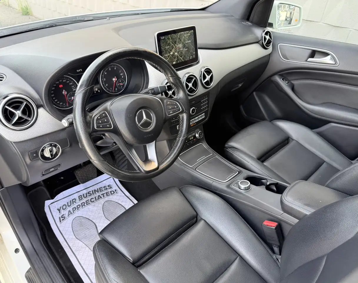 Mercedes-Benz B-Class снимка Mercedes-Benz B-Class