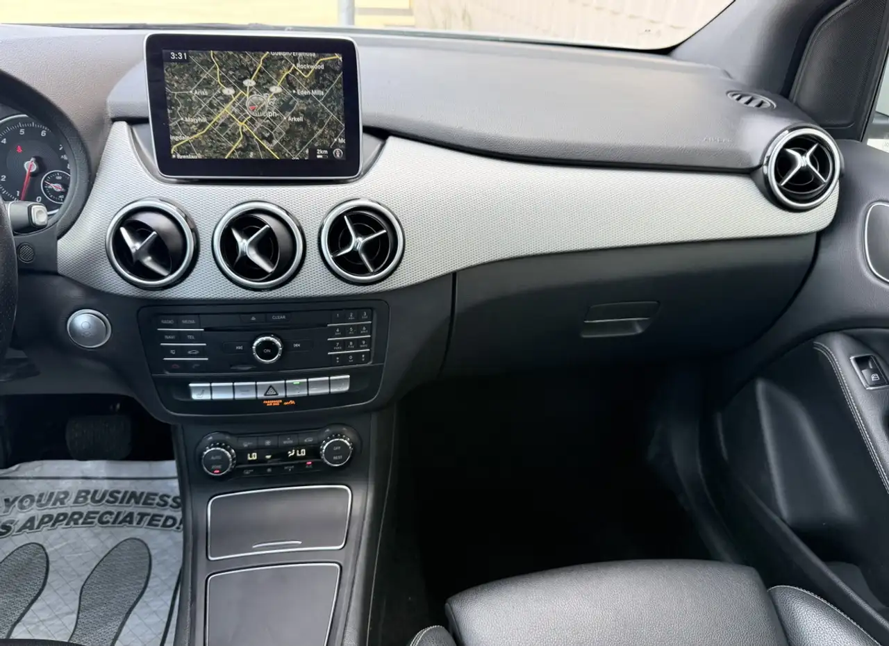 Mercedes-Benz B-Class снимка Mercedes-Benz B-Class