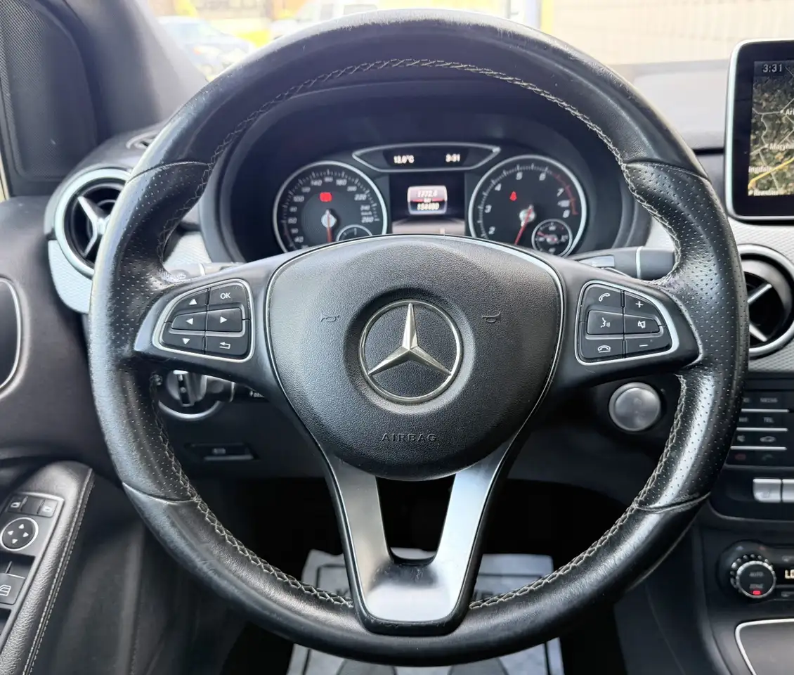 Mercedes-Benz B-Class снимка Mercedes-Benz B-Class