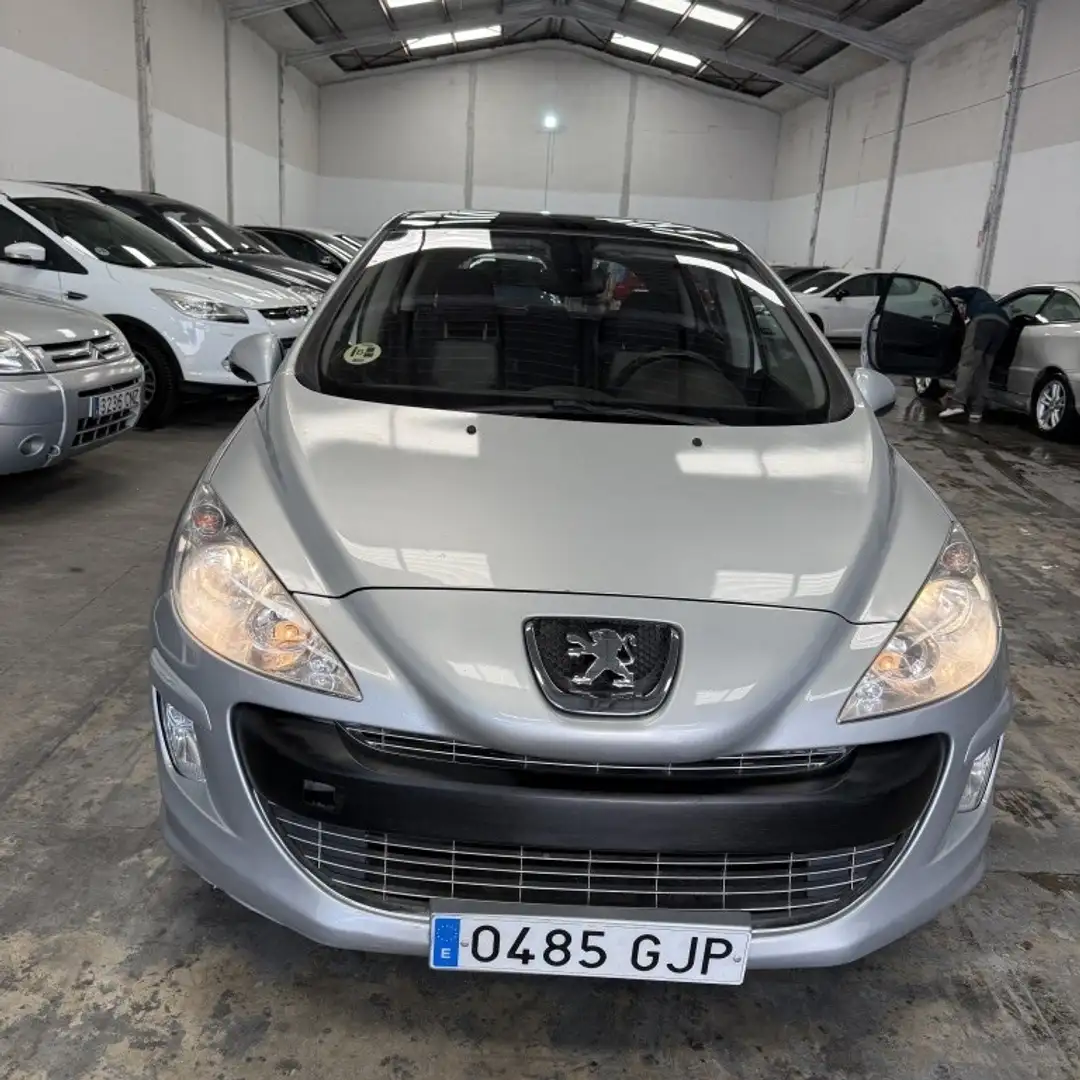 Peugeot 308 1.6HDI FAP Confort Silber - 2