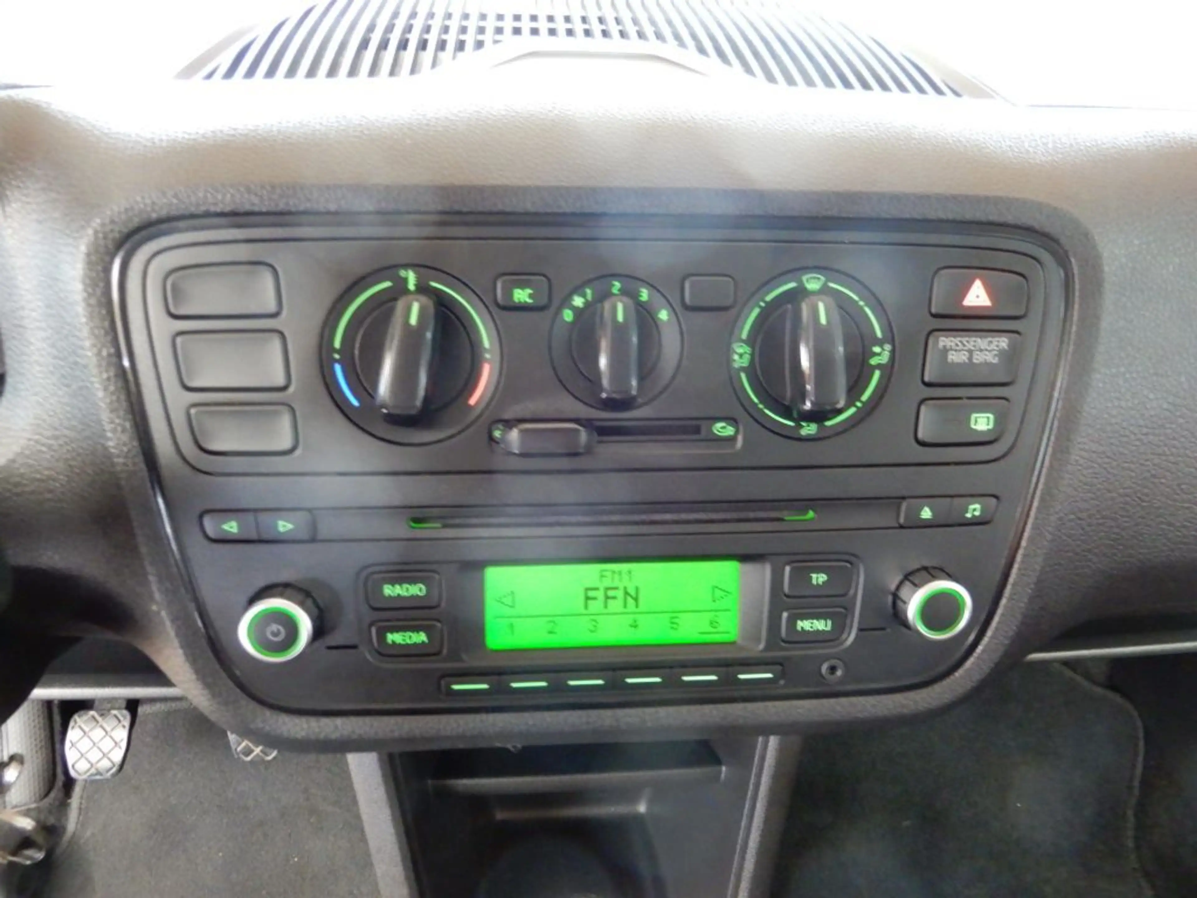Skoda Citigo 1.0 MPI Active,Klima,1.Hand, erst 38500km — photo 14