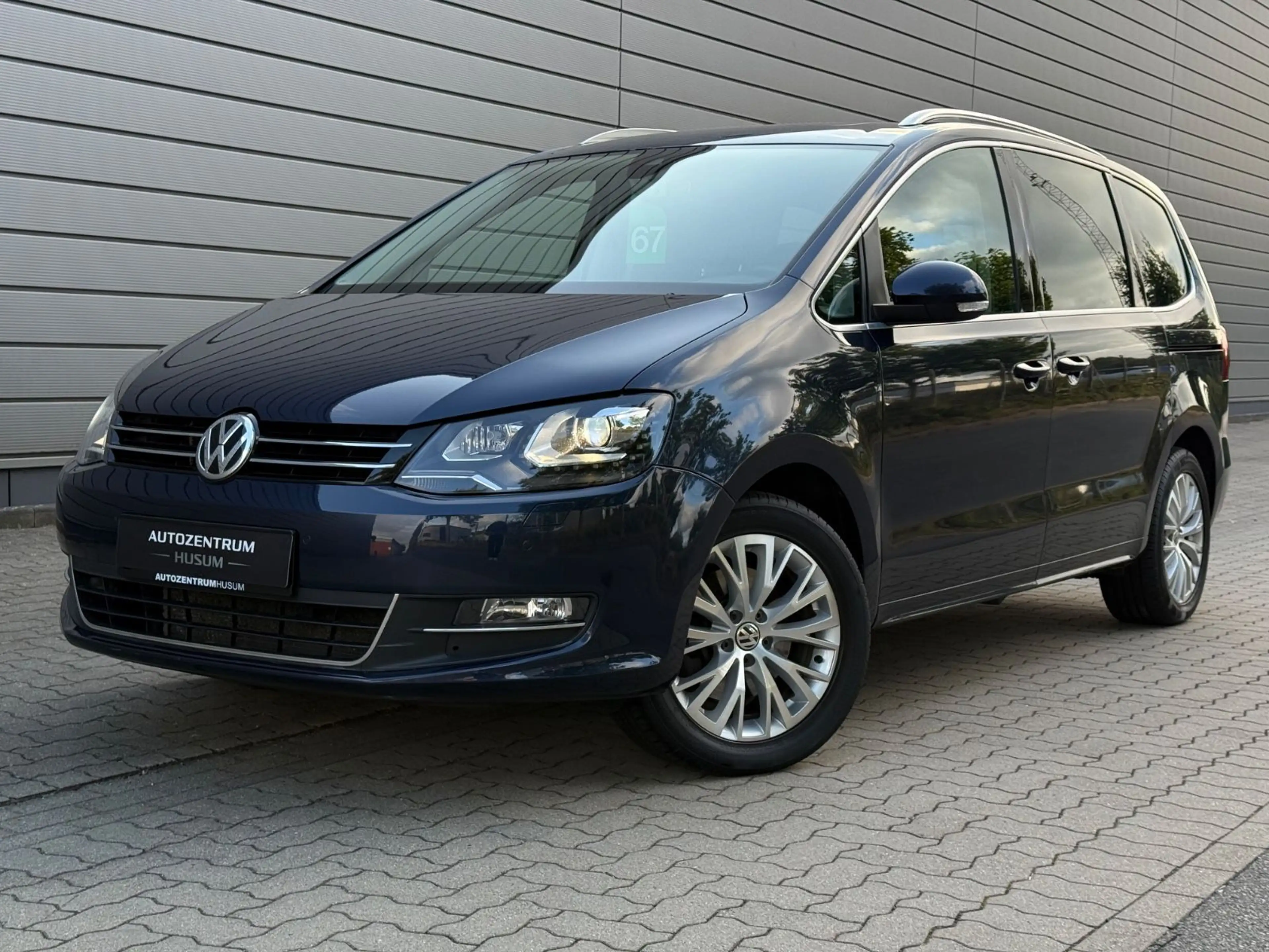 Volkswagen Sharan Highline *HU/AU*SHZ*SCHECKHEFT*PANO*