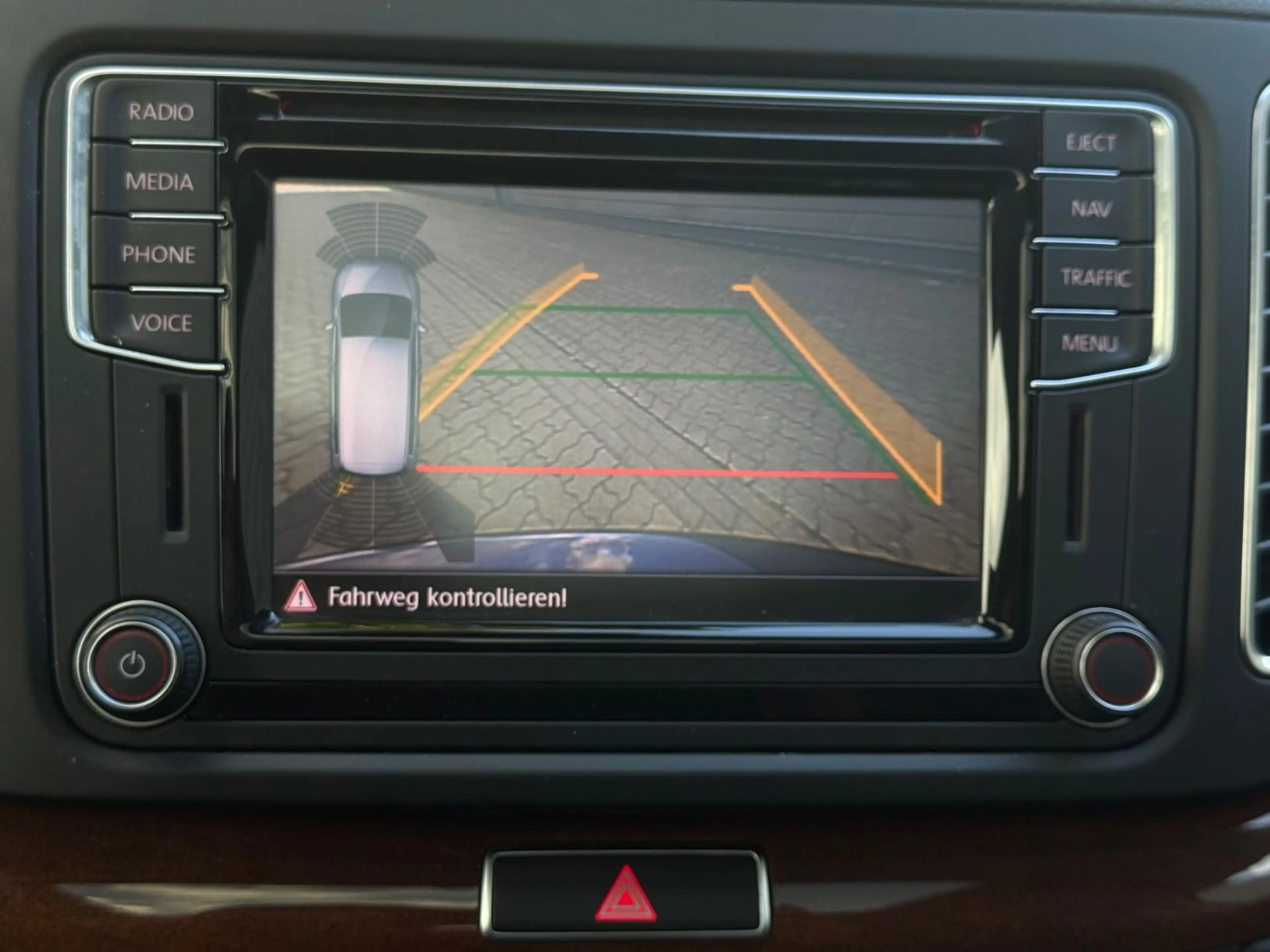 Volkswagen Sharan Highline *HU/AU*SHZ*SCHECKHEFT*PANO* — photo 12