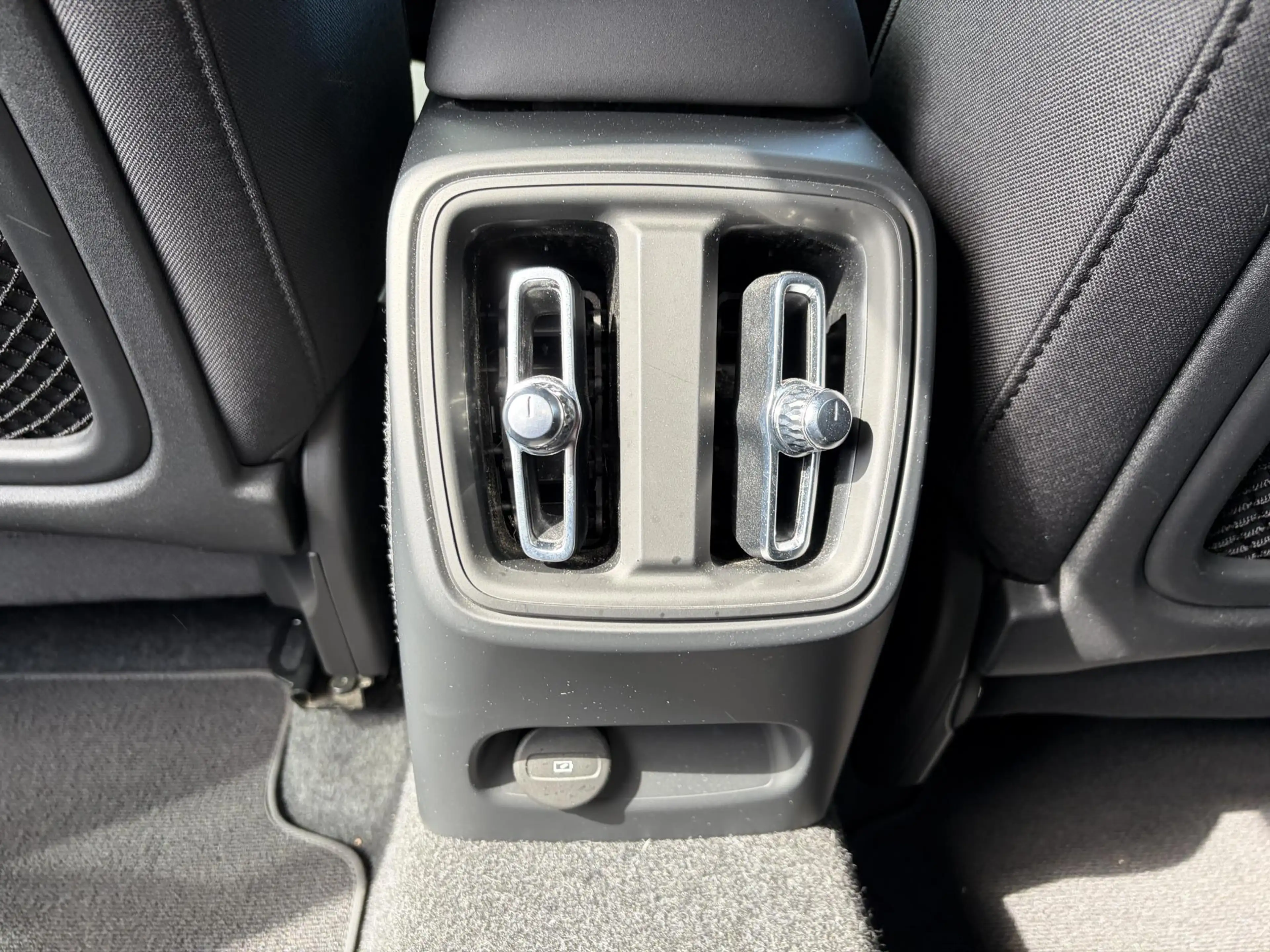Volvo XC40 Recharge Plus SOH 92%| PILOT ASSIST ACC| ELEKTRISC — photo 11