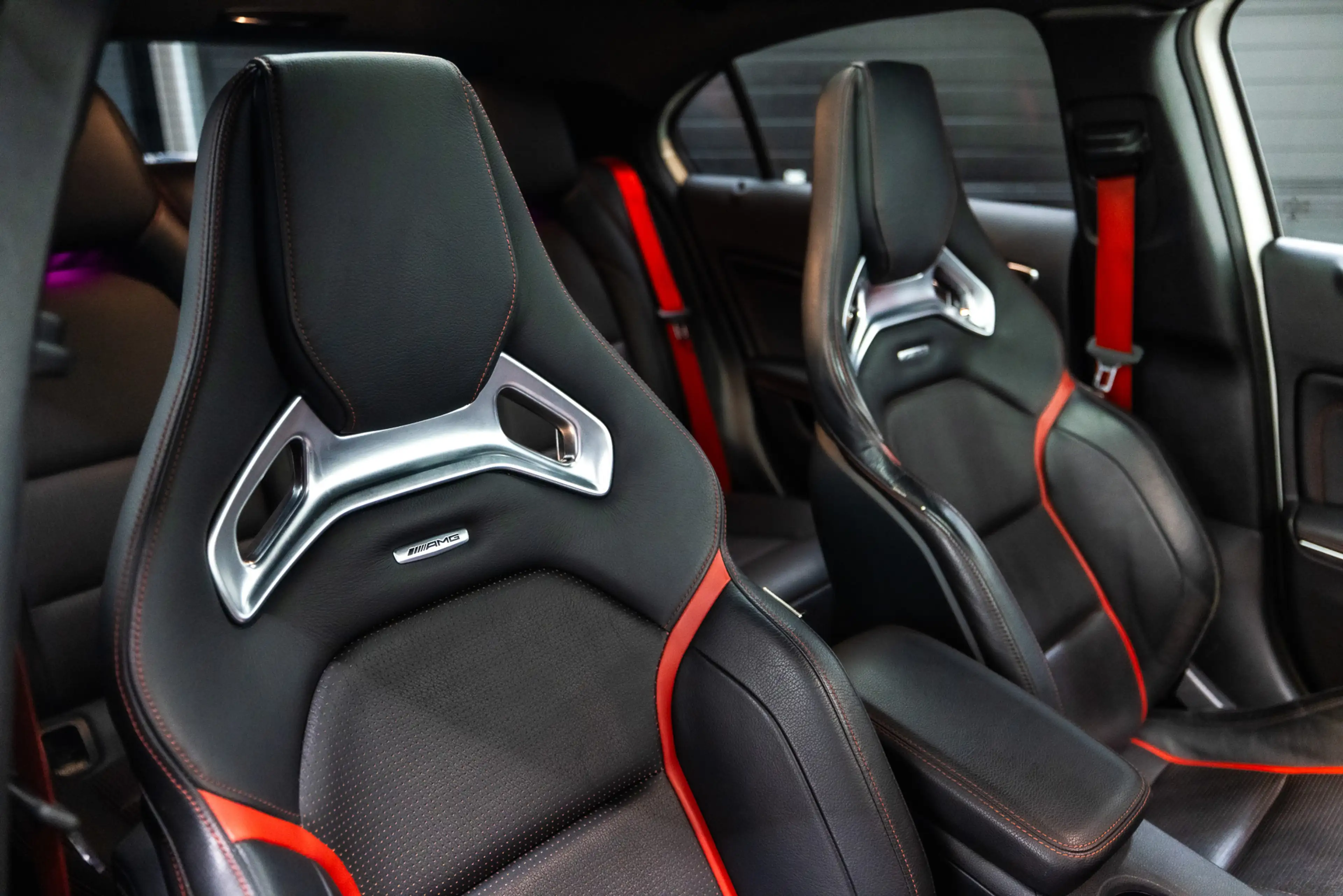 Mercedes-Benz A 45 AMG 4MATIC — photo 12