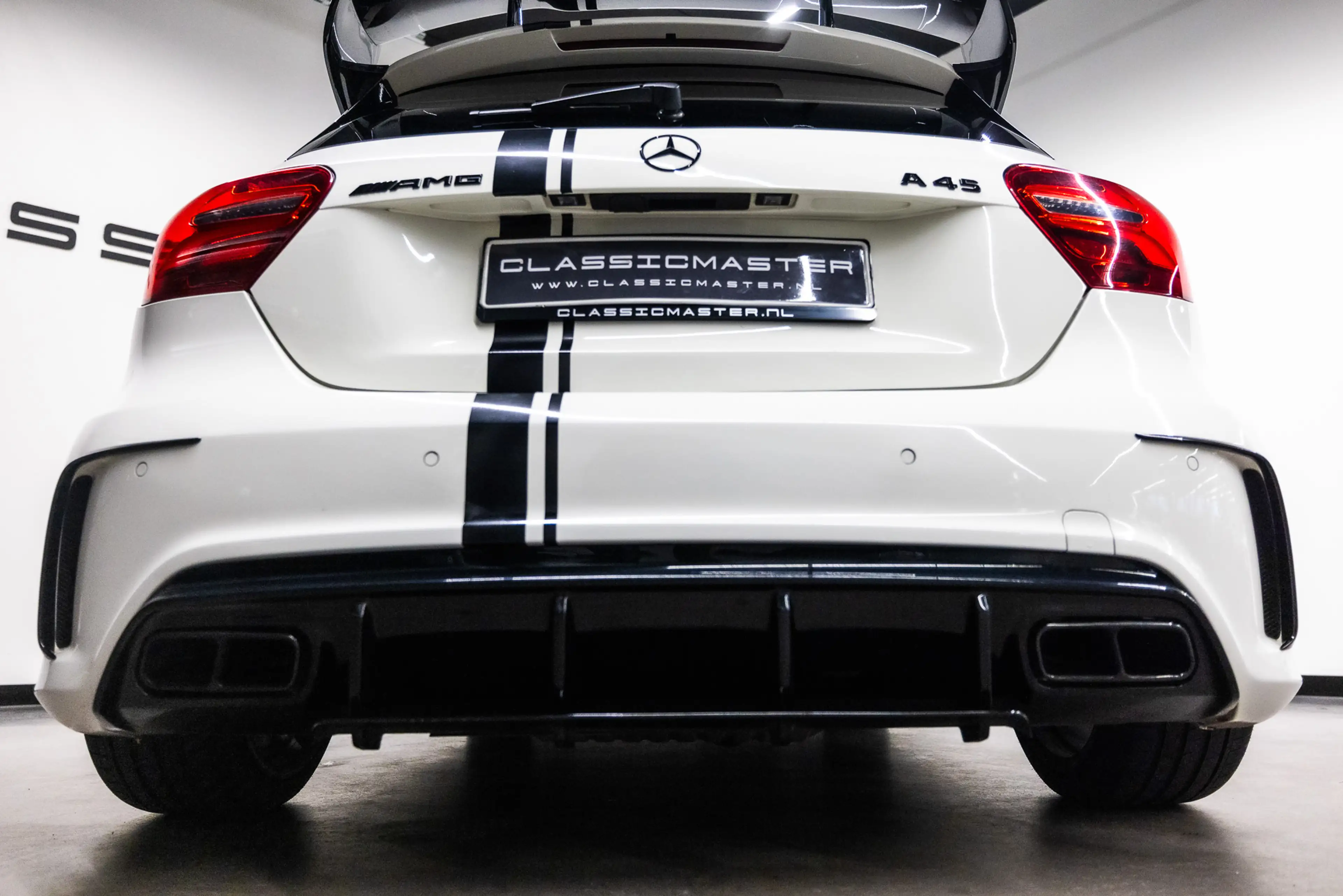 Mercedes-Benz A 45 AMG 4MATIC — photo 15