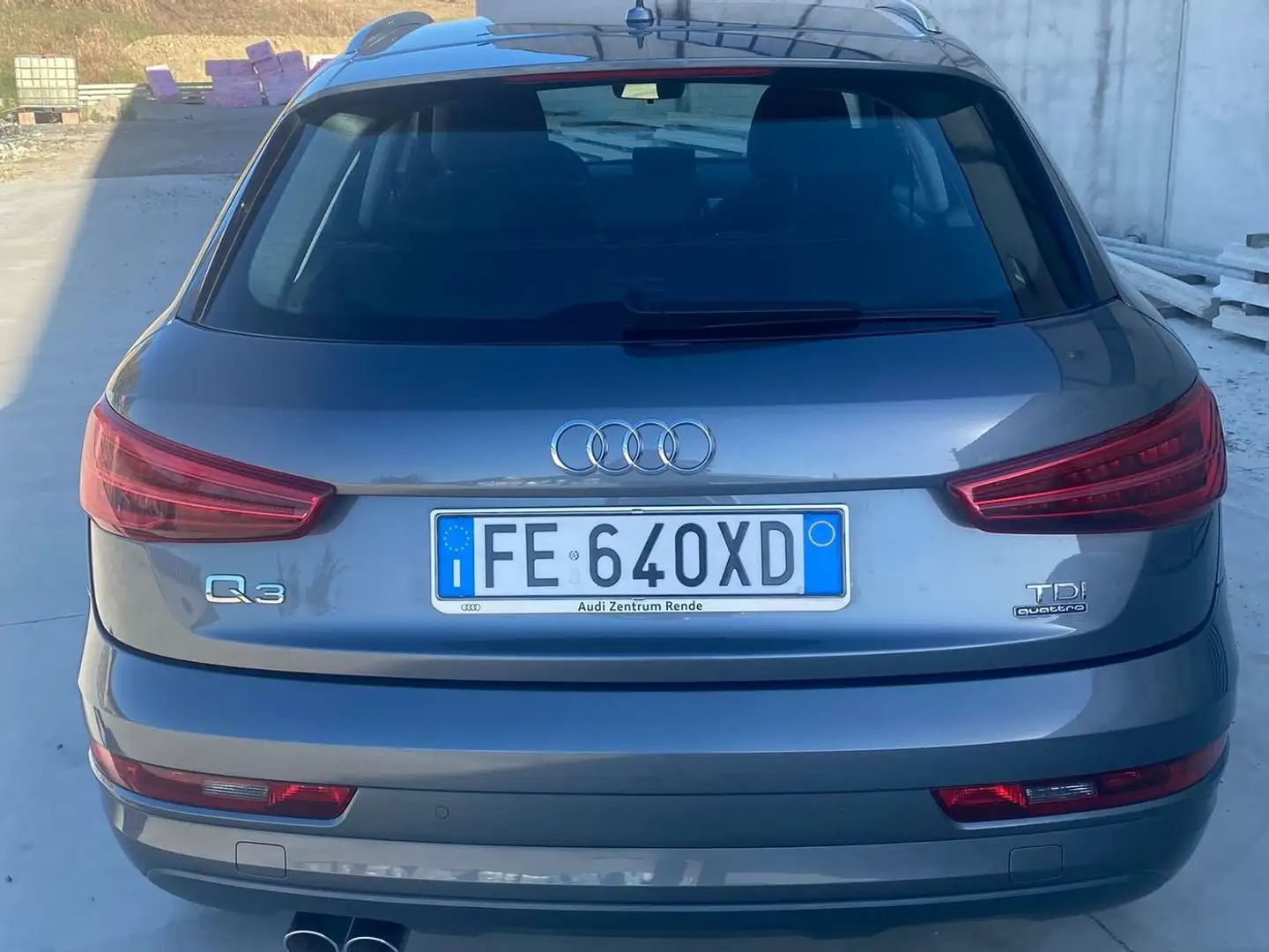 Audi Q3 150 CV 4x4 Gris - 2