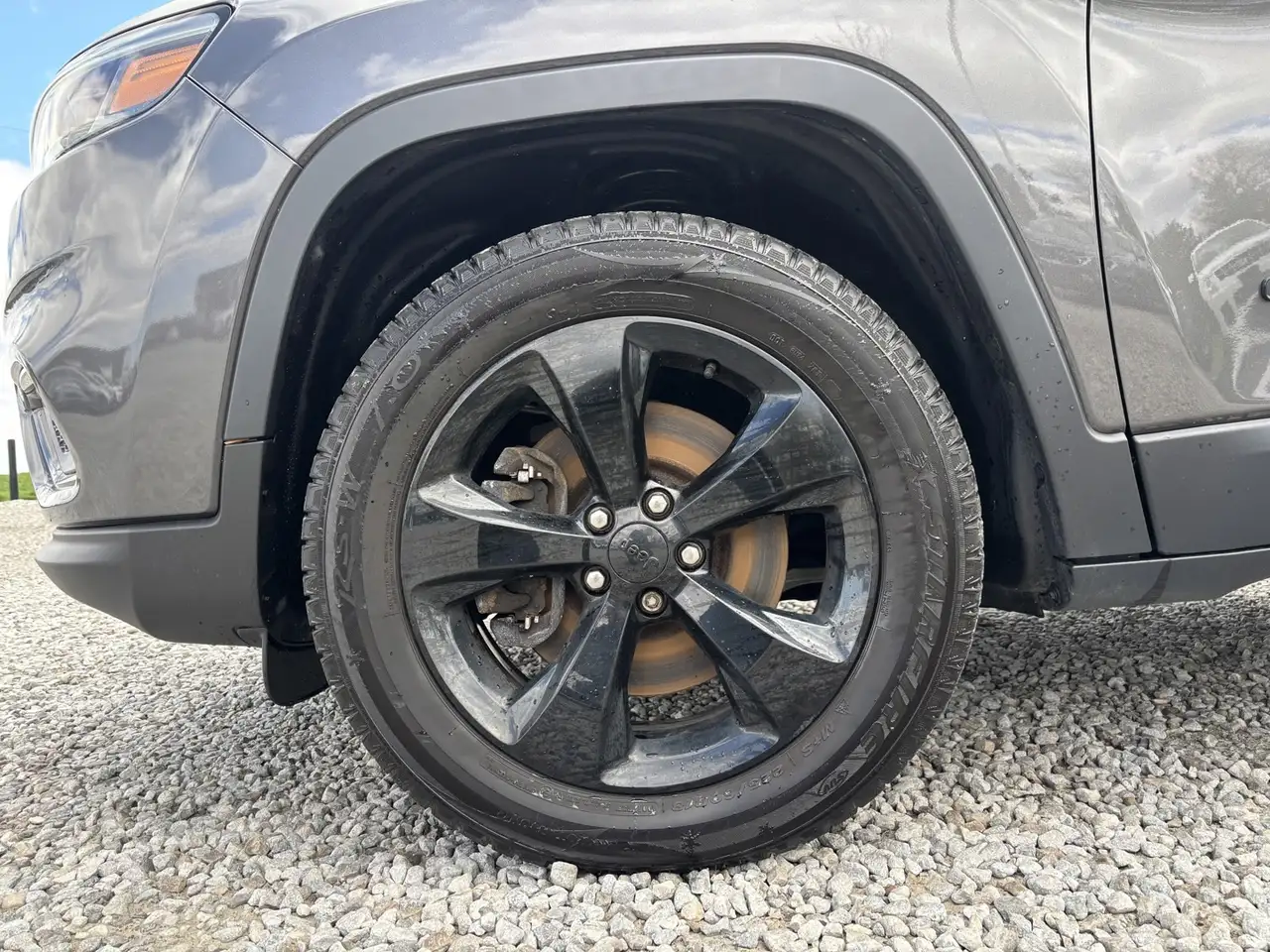 Jeep Cherokee снимка Jeep Cherokee