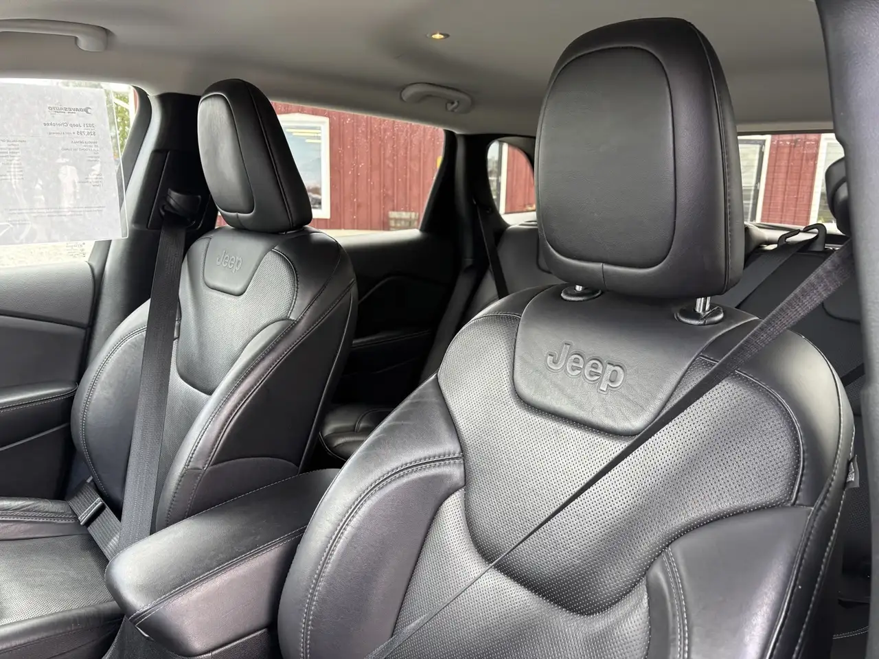 Jeep Cherokee снимка Jeep Cherokee