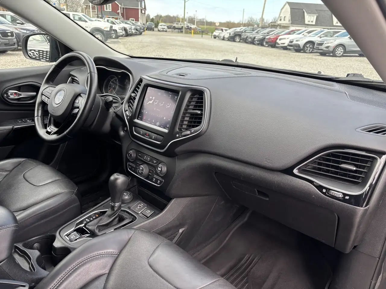 Jeep Cherokee снимка Jeep Cherokee
