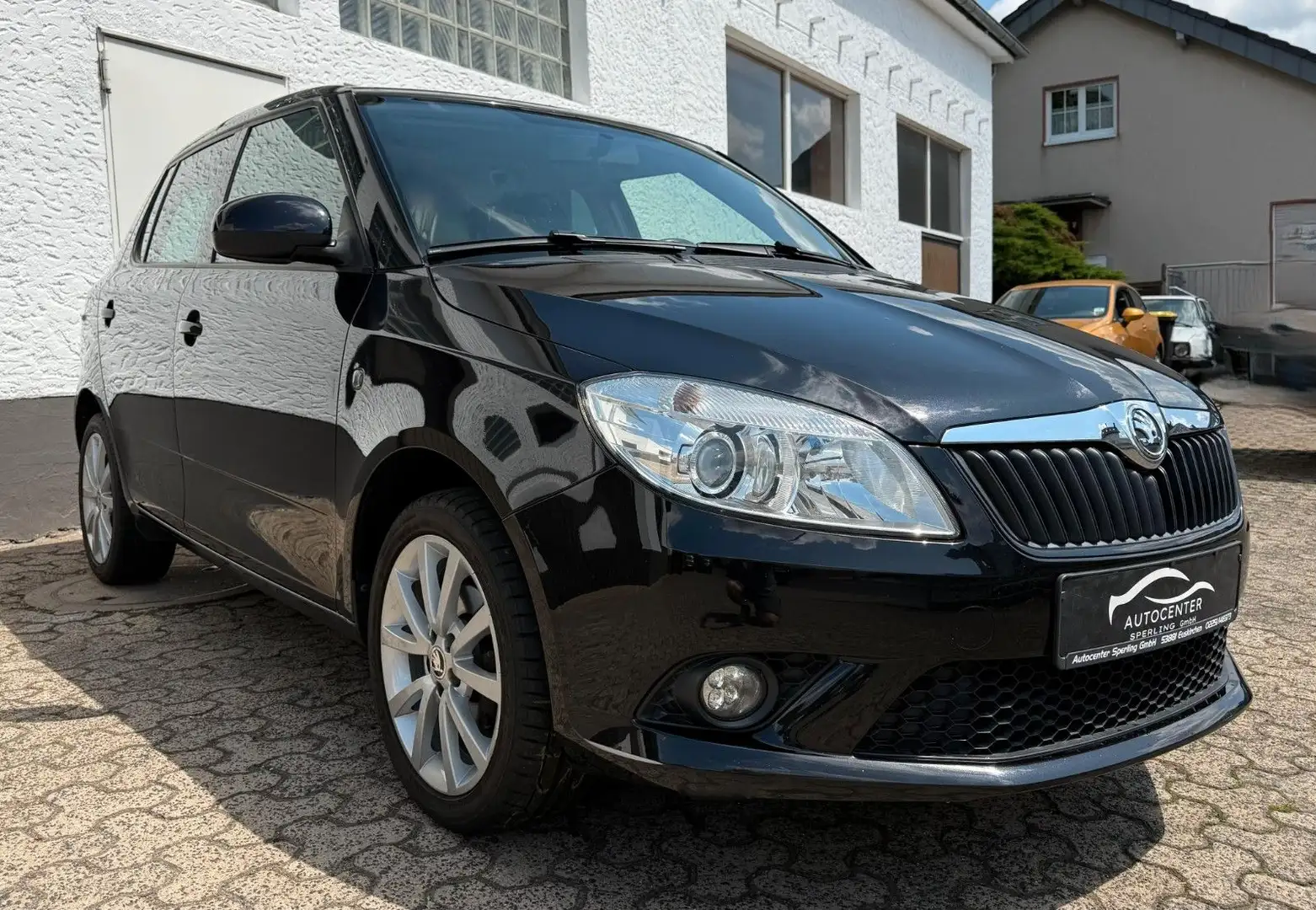 Skoda Fabia 1.2TSI Best of*Bluetooth*PDC*Klimaauto*SHZ Noir - 1