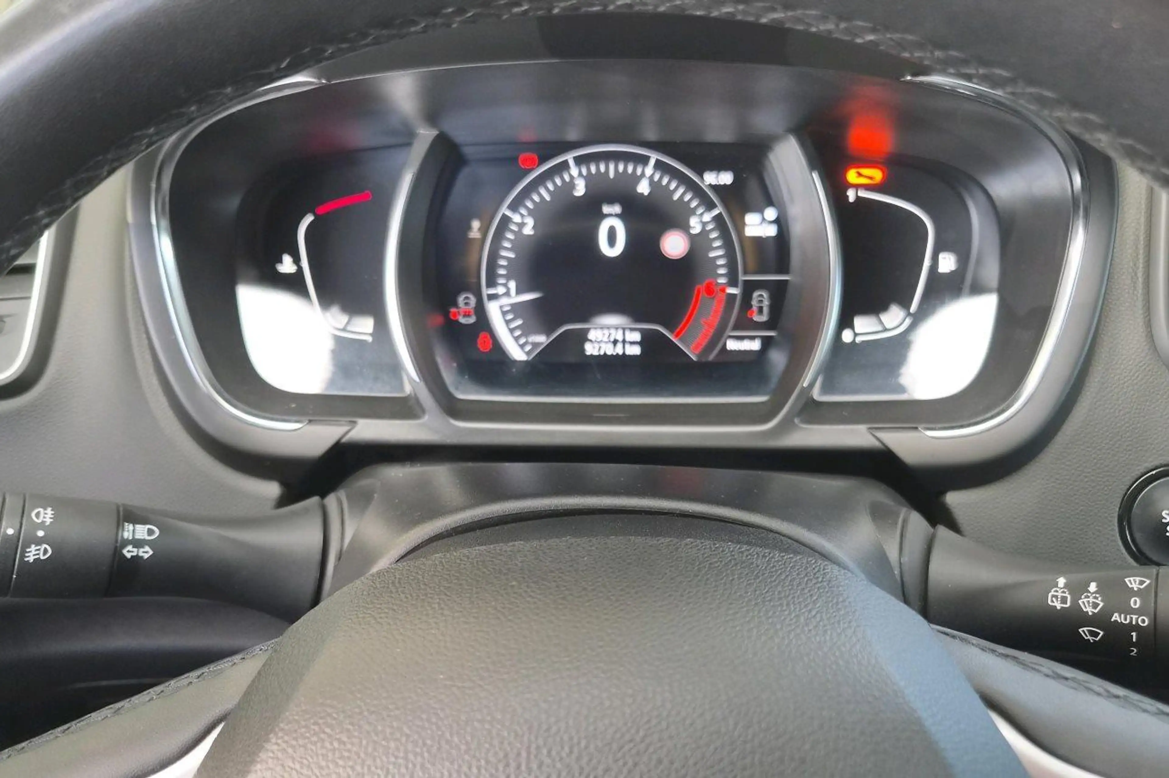 Renault Grand Scenic — photo 14