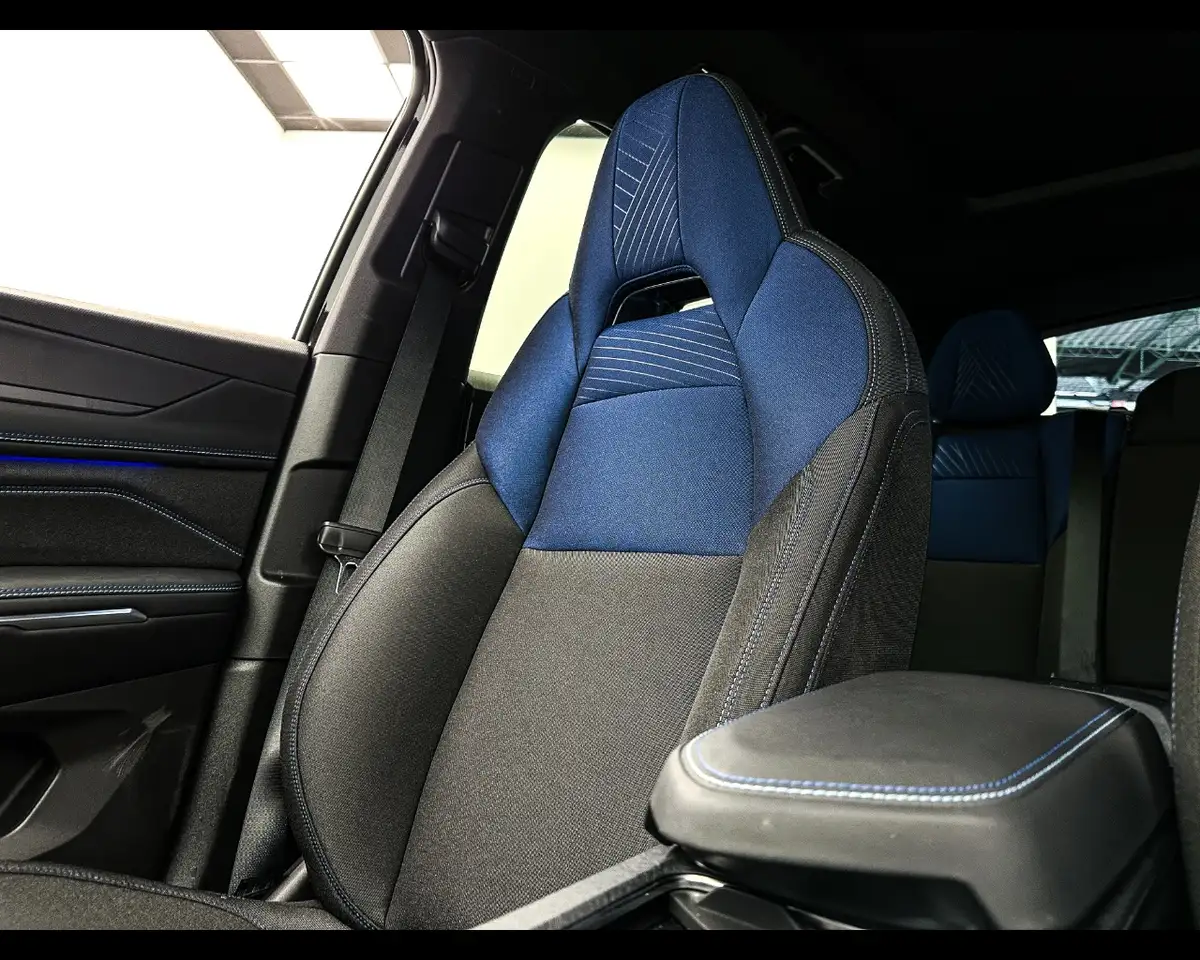 Lynk & Co 01 PHEV 15