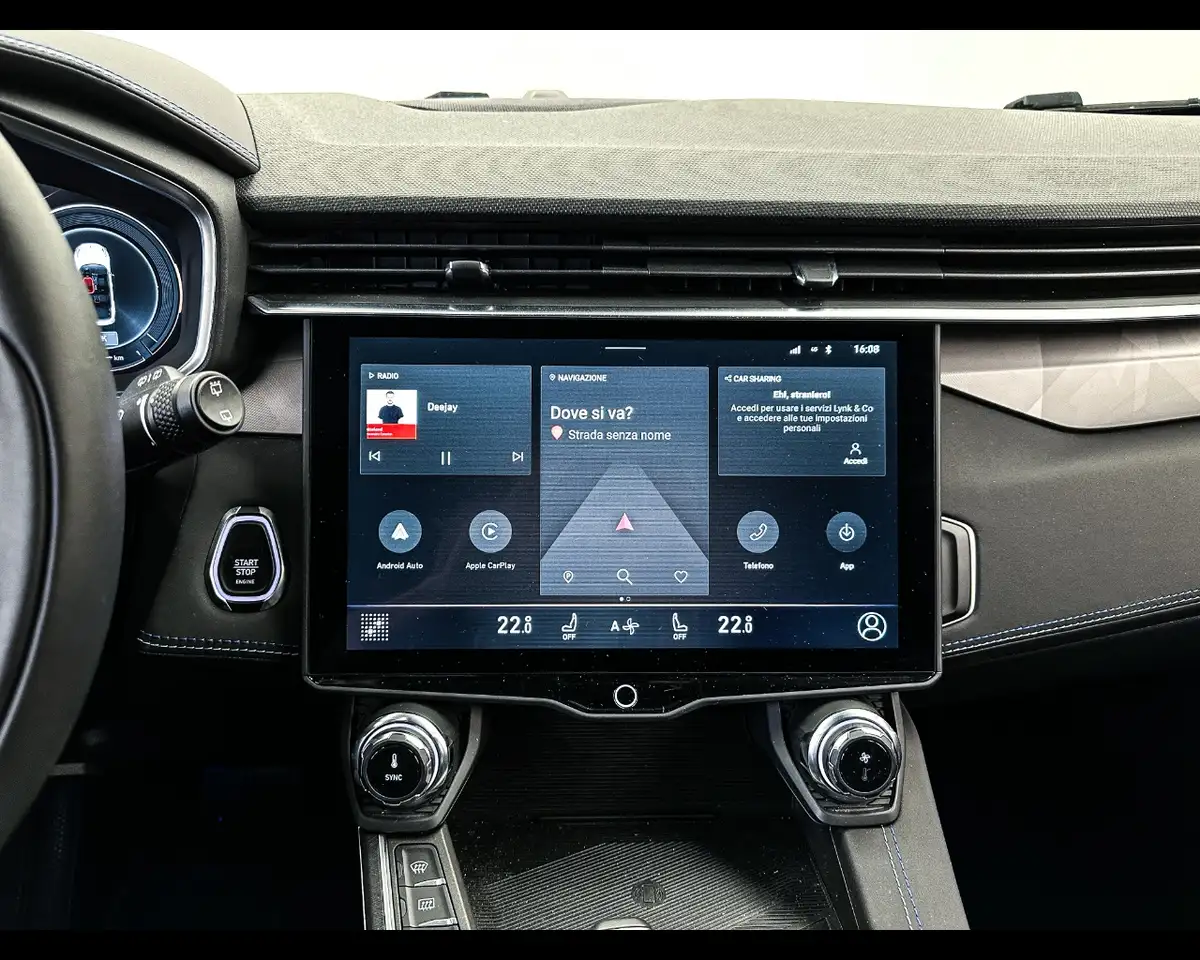 Lynk & Co 01 PHEV 12