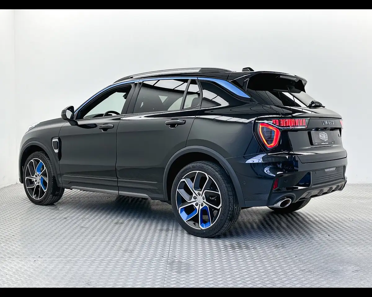 Lynk & Co 01 PHEV 4