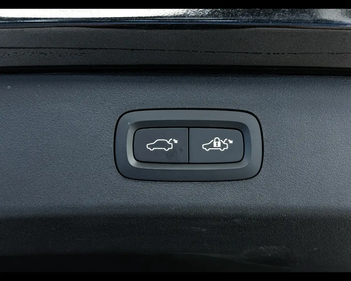 Lynk & Co 01 PHEV 9