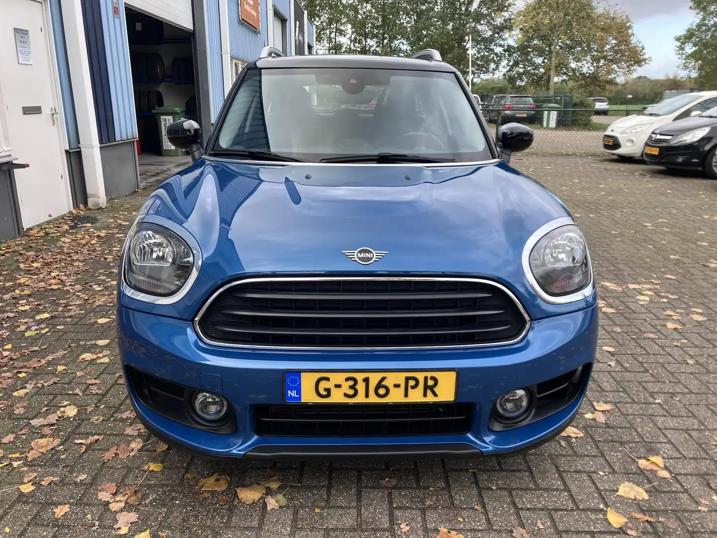 MINI Cooper Countryman 1.5 Pepper Keyless Stoelverw. Autom. Navi Blauw - 2