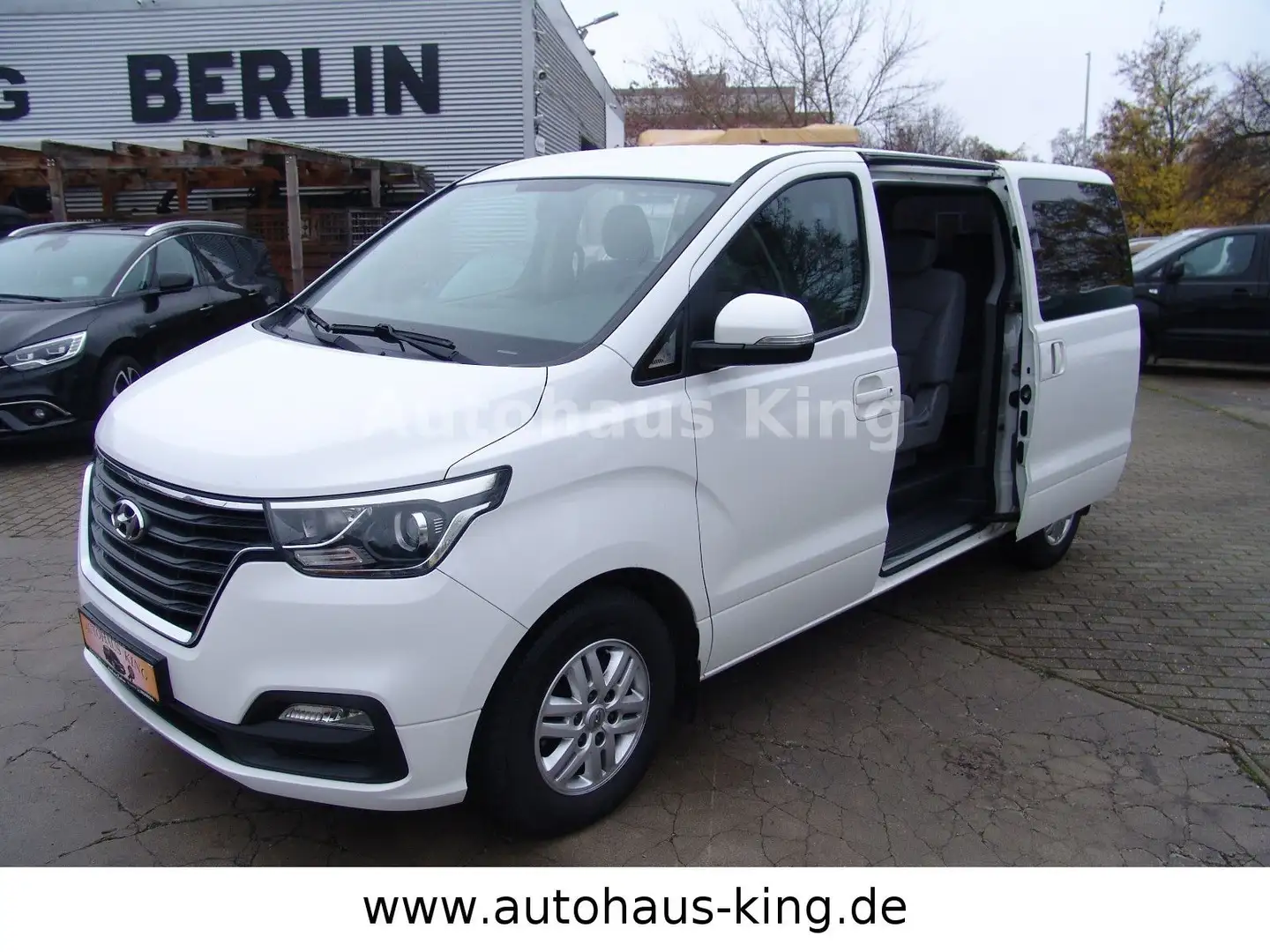 Hyundai H-1 Travel Trend -8Sit/NAVI/AUTOM/wenig KM Weiß - 2