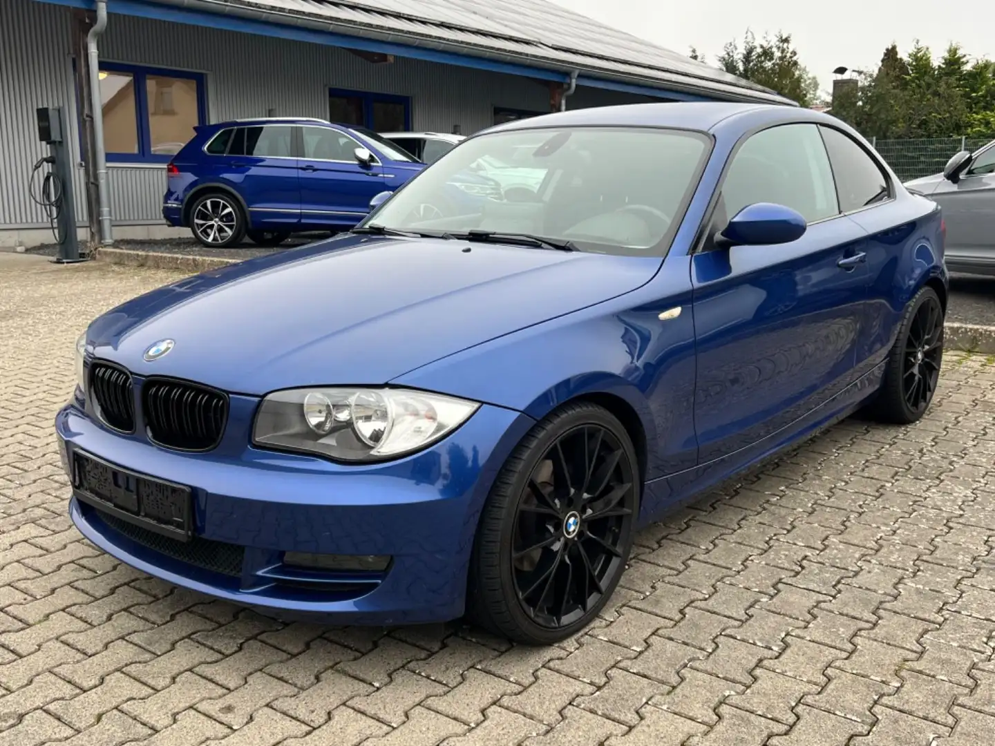 BMW 120 Coupe 120d/SHZ/PDC Blau - 1