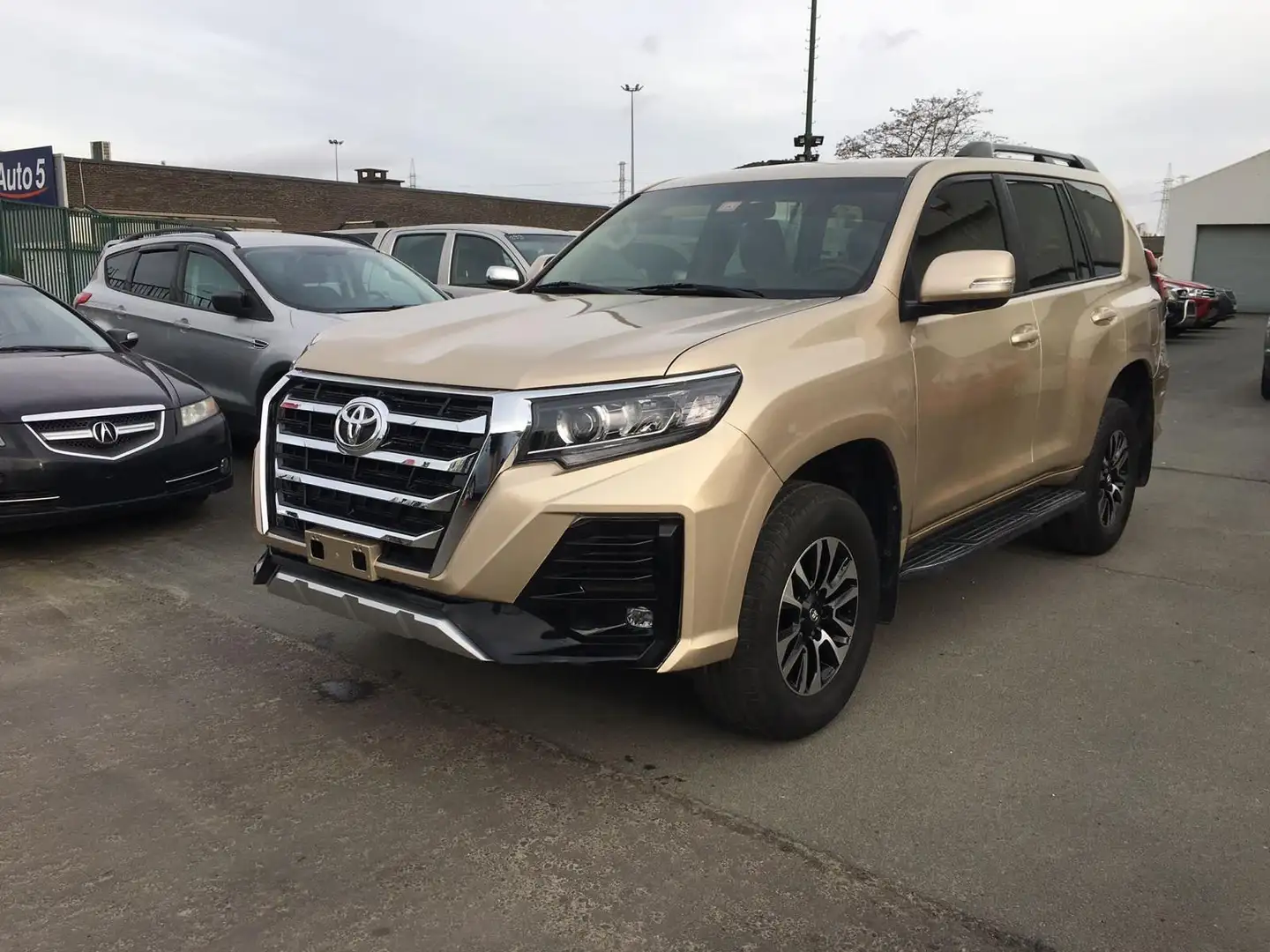 Toyota Land Cruiser Prado Face lifted 2024 Bronze - 2