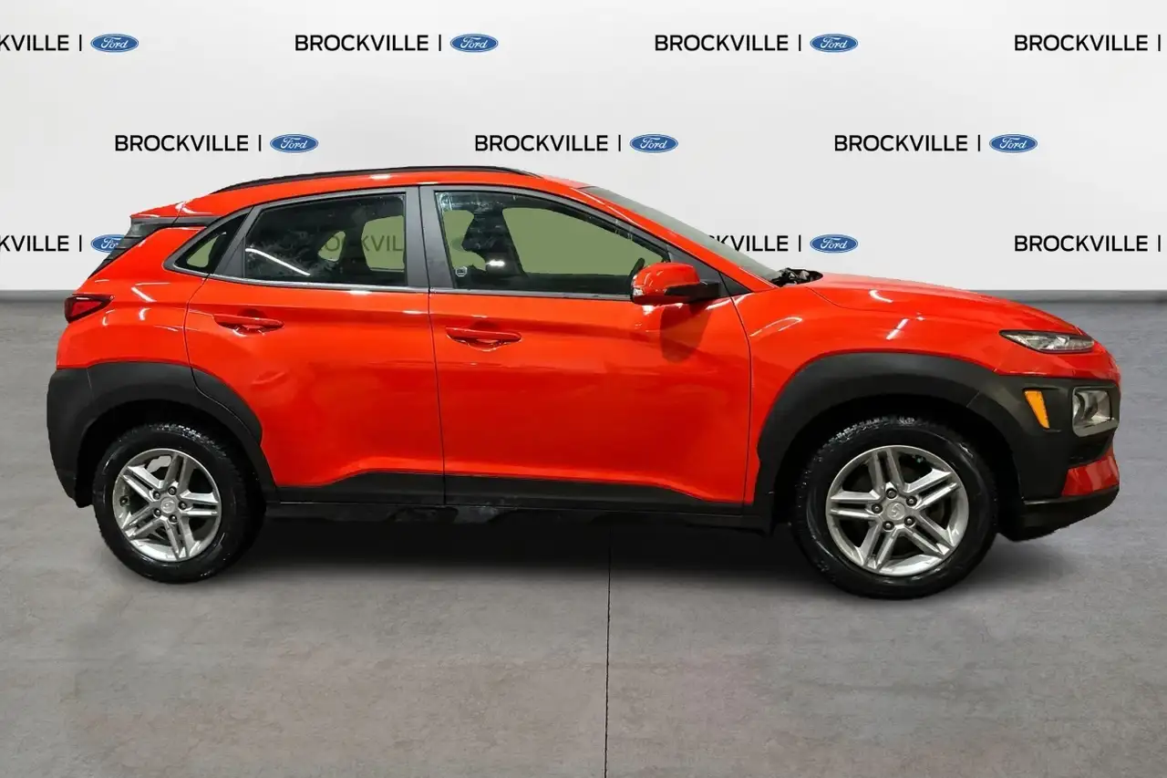 Hyundai KONA снимка Hyundai KONA