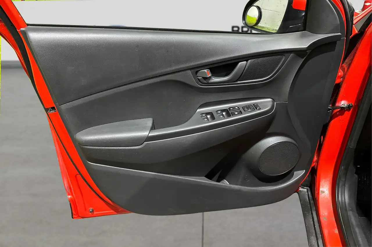 Hyundai KONA снимка Hyundai KONA