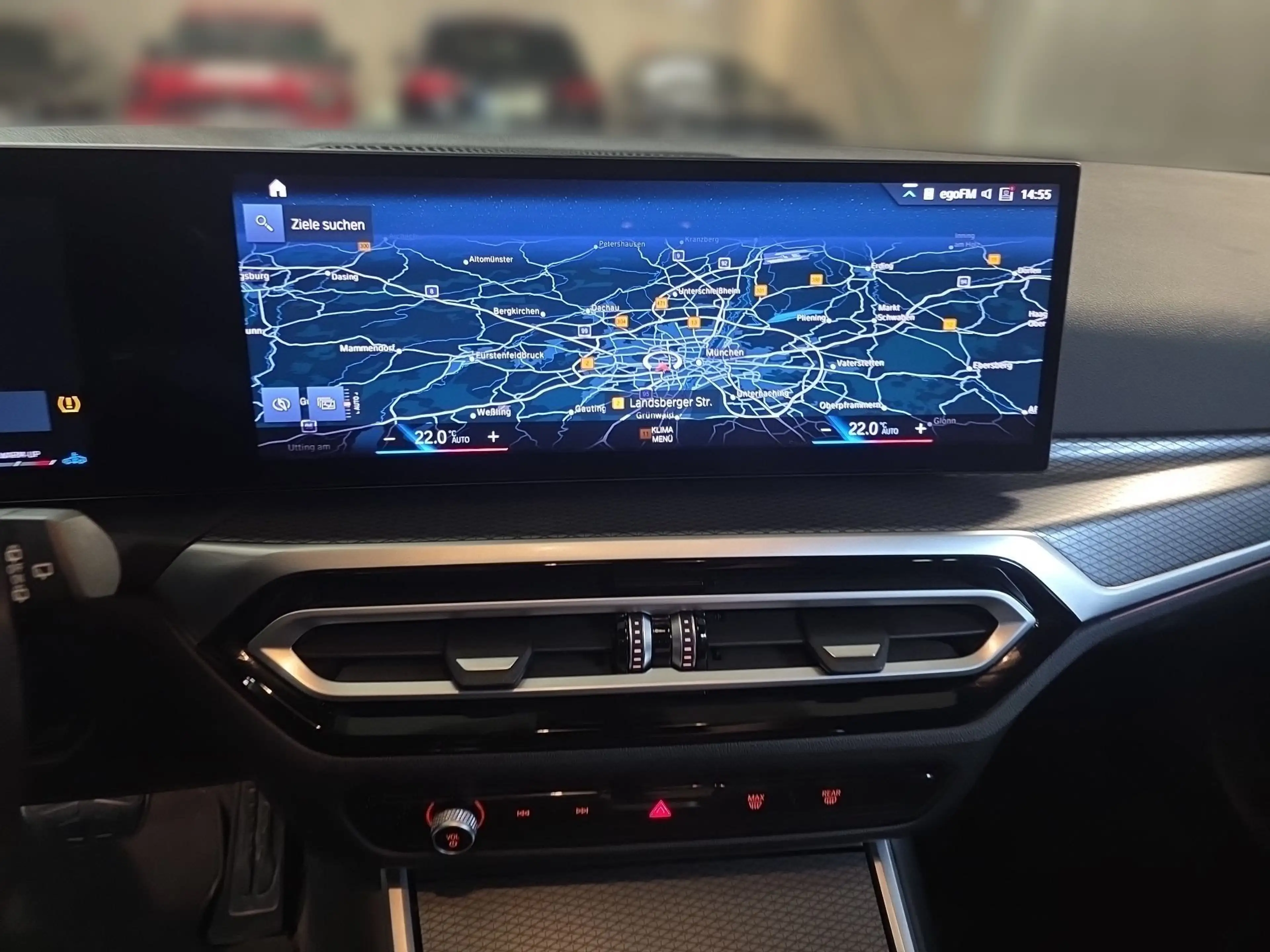 BMW 330 d M-Sport*AHK*Panoramadach*19"*Parkassist — photo 9