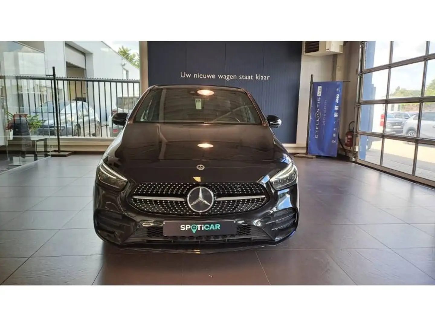 Mercedes-Benz B-Classe 3 B 200 d AMG Line Noir - 2
