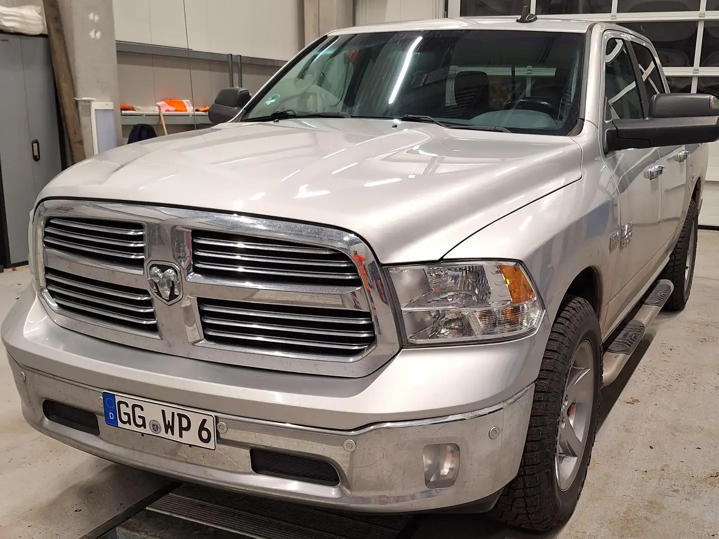 Dodge RAM Silber - 1