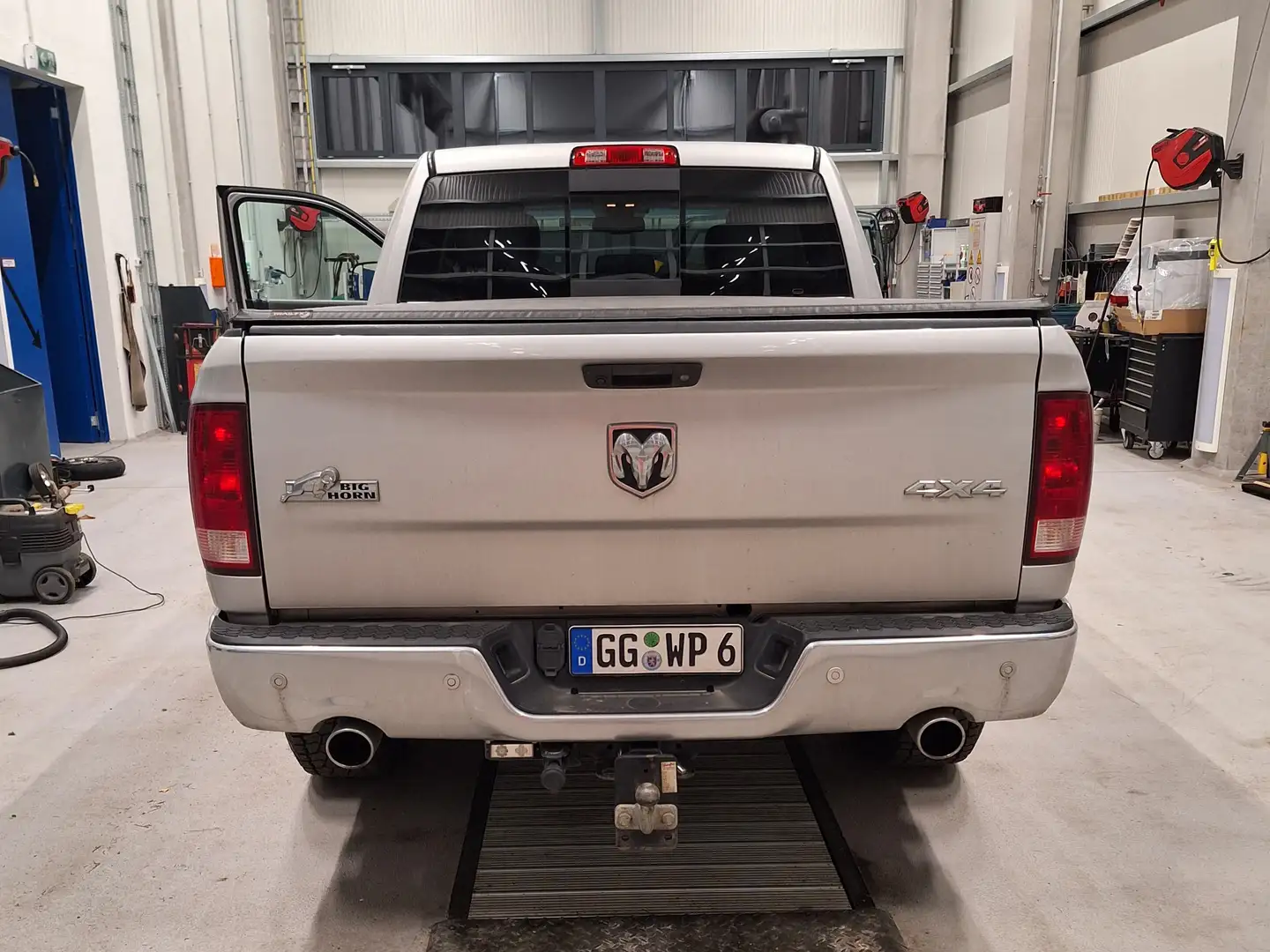 Dodge RAM Silber - 2