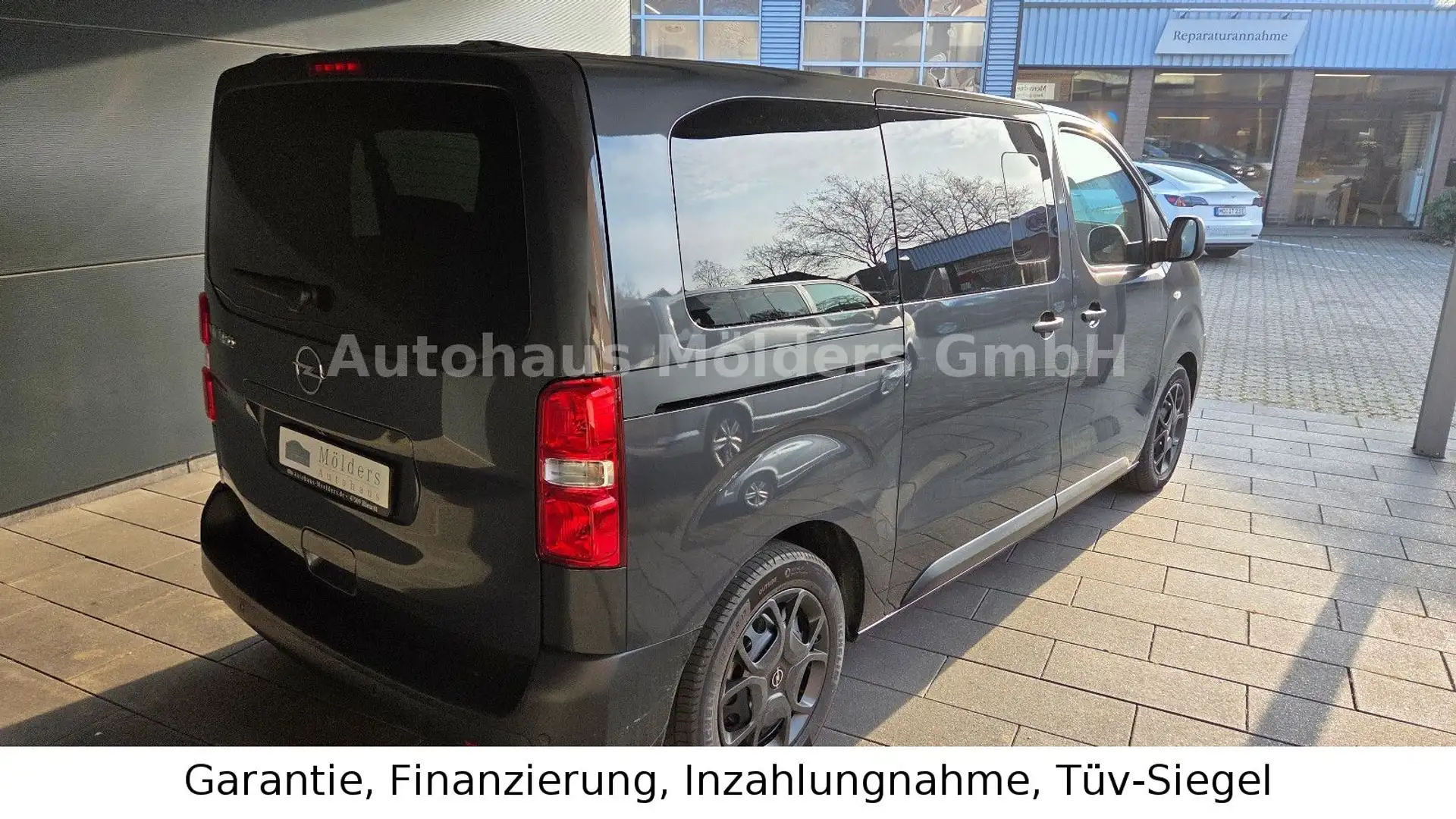 Opel Vivaro Kombi L 2,0D *Automatik*Navi*AHK*9-Sitzer Grau - 2