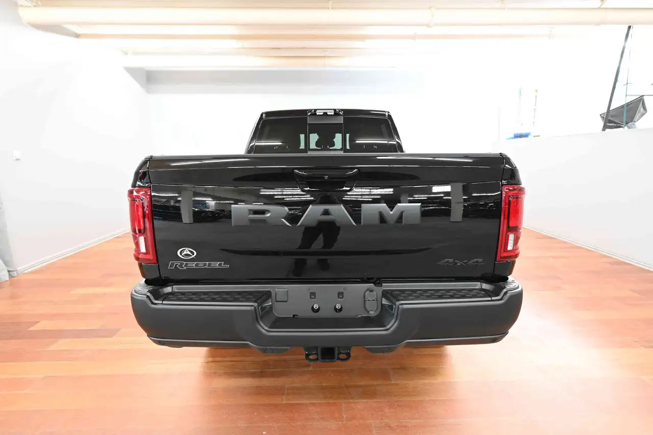 RAM 2500 снимка RAM 2500