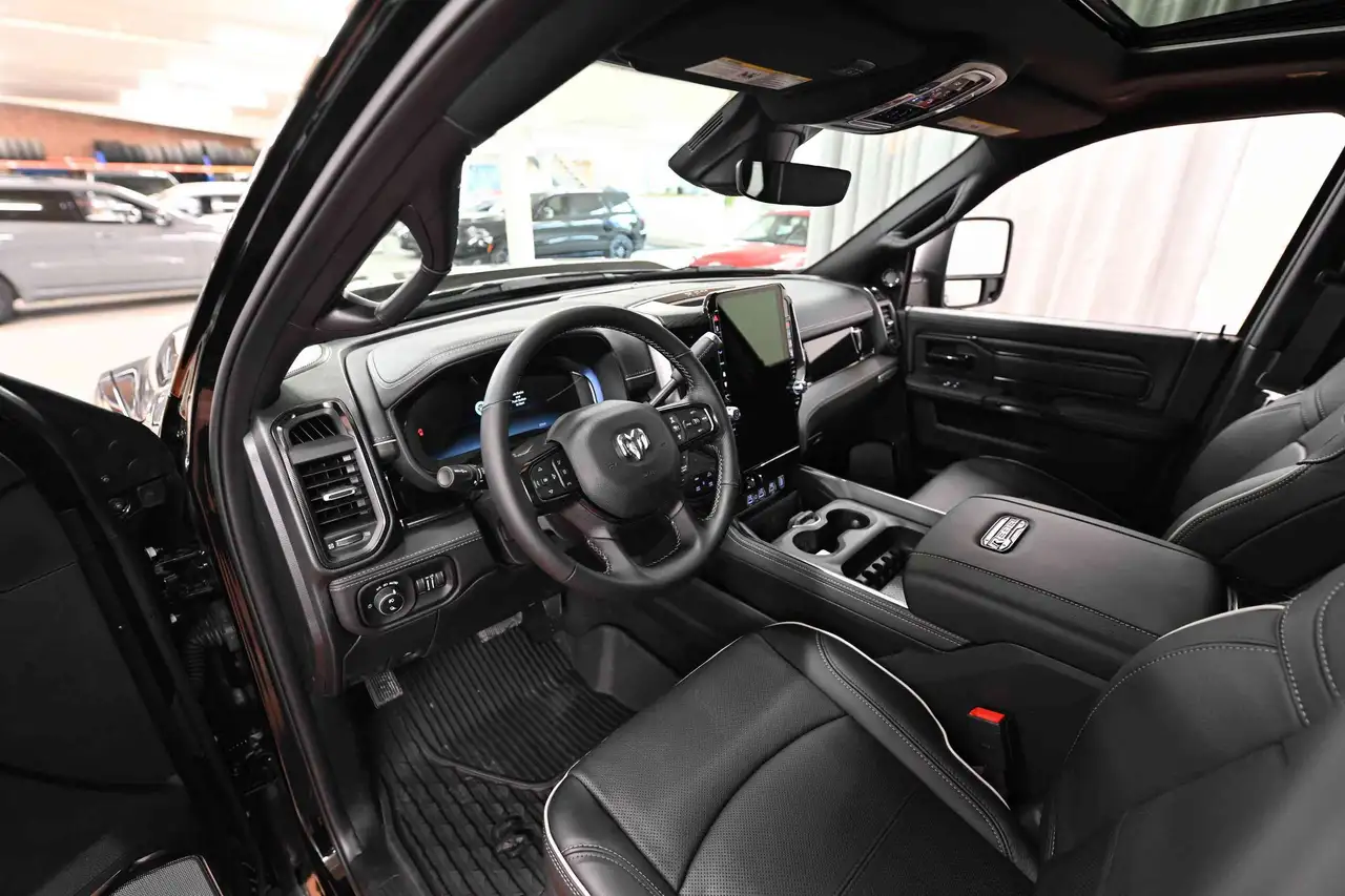 RAM 2500 снимка RAM 2500