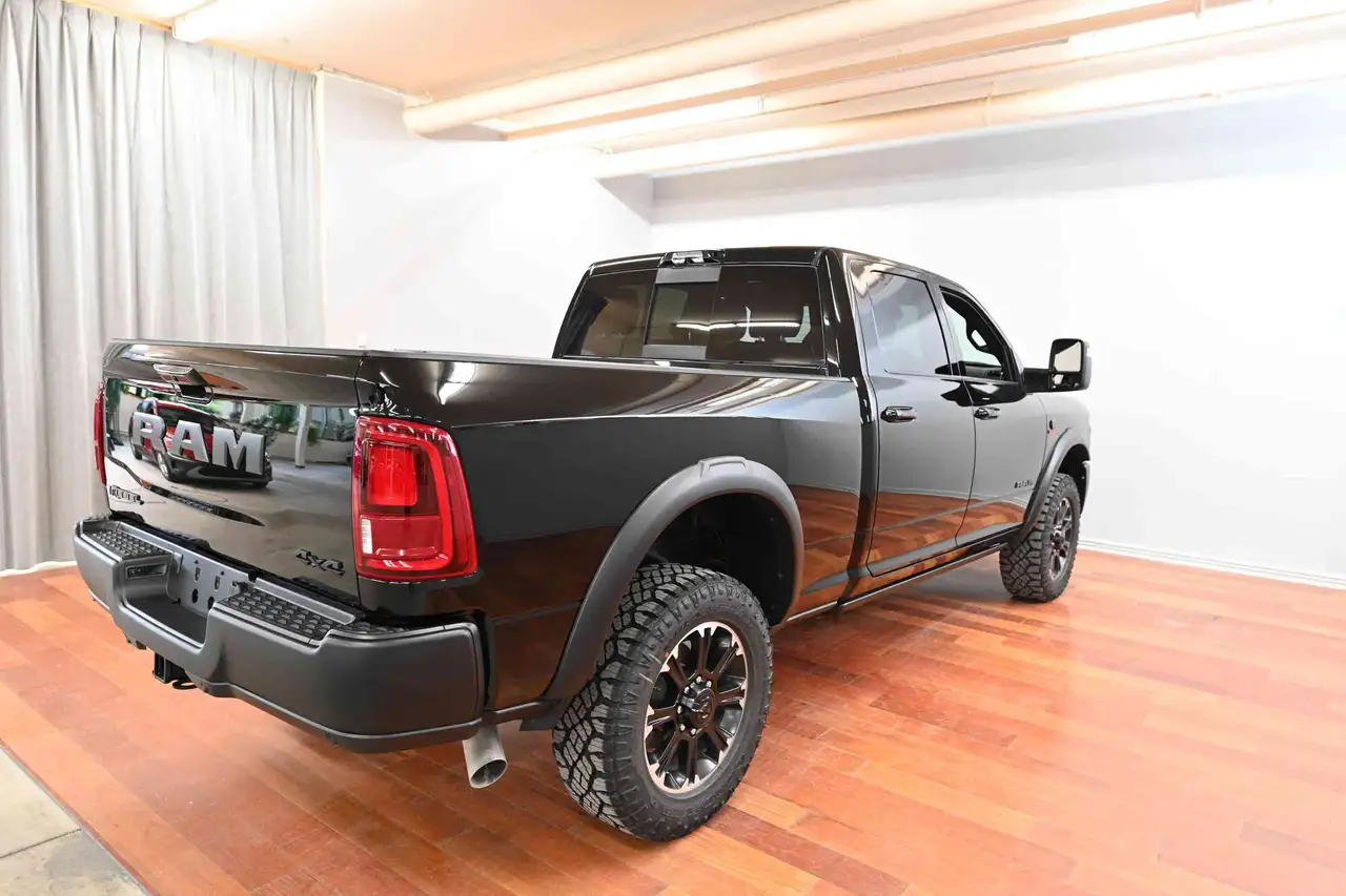 RAM 2500 снимка RAM 2500