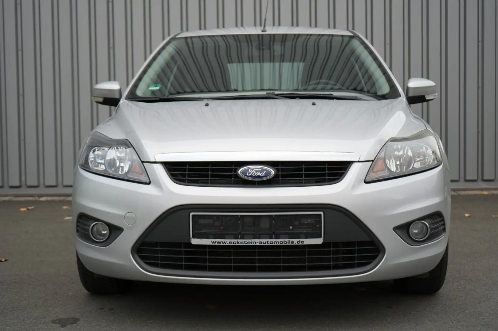 Ford Focus Lim. Style + wenig km Klima/Sitzheizung Gris - 2