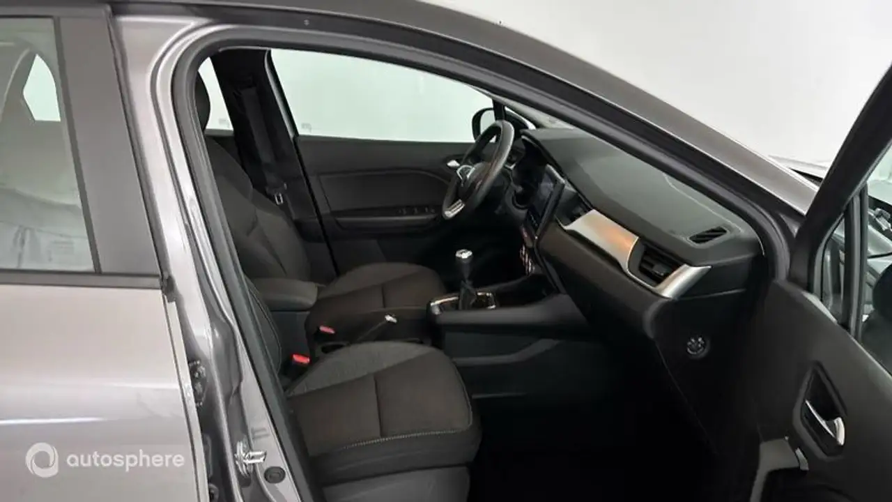 Renault Captur — photo 15