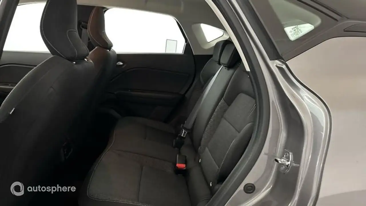 Renault Captur — photo 13