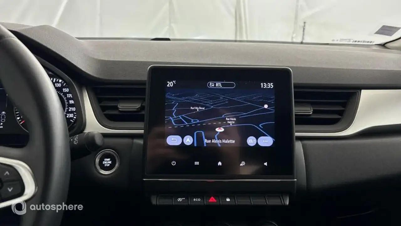Renault Captur — photo 18