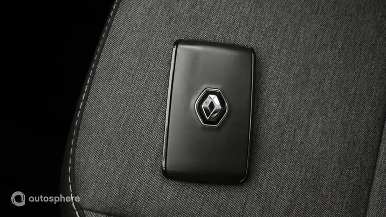 Renault Captur — photo 16