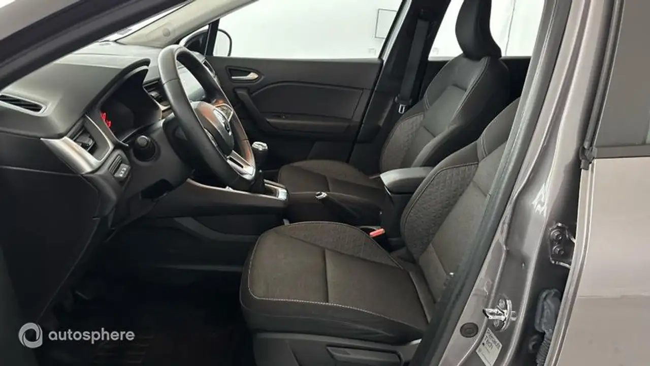 Renault Captur — photo 12
