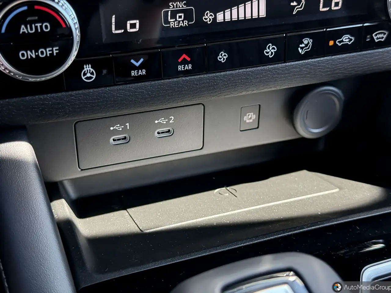 Mitsubishi Outlander снимка Mitsubishi Outlander