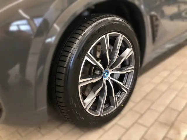 BMW X5 X5 view 3