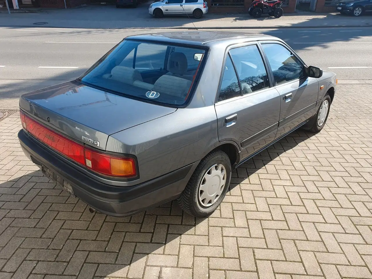 Mazda 323 Stuffenheck, 1 Hand TÜV 1,5 J Oldtimerfähig, foto 4