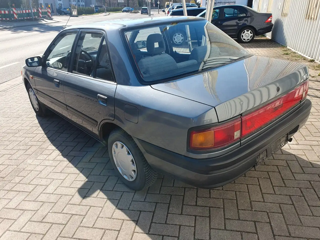Mazda 323 Stuffenheck, 1 Hand TÜV 1,5 J Oldtimerfähig, foto 3