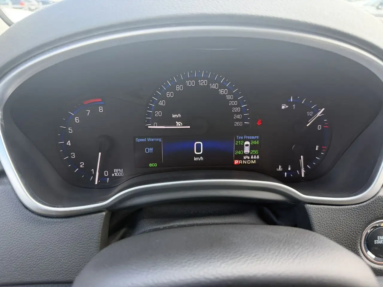 Cadillac SRX снимка Cadillac SRX